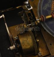 Orpheon zenegép fa ládában, hozzá 13 db lemez 32x23 cm