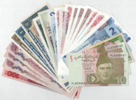 24db-os külföldi bankjegytétel, közte Brazília, Pakisztán, Vietnam T:UNC,AU 24pcs foreign banknote lot, within Brazil, Pakistan, Vietnam C:UNC,AU