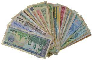 ~45db-os külföldi bankjegytétel, közte Brazília, Laosz, Üzbegisztán T:F,VG ~45pcs foreign banknote lot, within Brazil, Laos, Uzbekistan C:F,VG