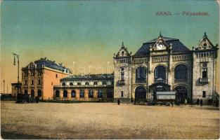 1919 Arad, Pályaudvar, vasútállomás, autóbusz, automobil. Vasúti levelezőlapárusítás 2029. 1917. / railway station, autobus, automobile (EK)