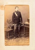 cca 1860-1890 Dekoratív rézveretes, vászonborítású fotóalbum, benne vizitkártyák magyar és külföldi ...