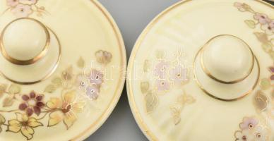 Zsolnay virágmintás kávés csésze, 6 db csésze, és alj, 4 tetővel, kézzel festett, jelzett, kis kopás...