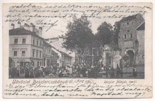 1902 Besztercebánya, Banská Bystrica; Rászlet a Mátyás térről, piac árusokkal, vásár, Steiner B. üzlete / market square, vendors, shop (fa)