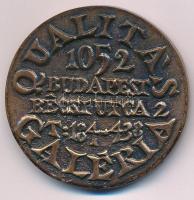 Kiss Kovács Gyula (1922-1984) 1988. "Qualitas Galéria" bronz névjegyérem tokban (50mm) T:A...