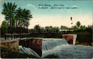 Érsekújvár, Nové Zámky; Nyitra folyó a nagy zúgóval / Nitra river with dam (r)