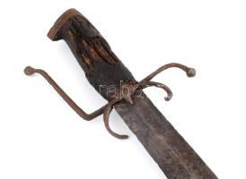 Végvári szablya függőleges hárítóvassal, eredeti markolattal cca 1600 85 cm