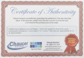 Lauren (Laureano Bisan-Etame Mayer) kameruni labdarúgó, az Arsenal FC volt játékosának autográf aláí...