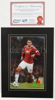 Chris Smalling angol labdarúgó, az AS Roma (korábban a Manchester United) játékosának autográf aláírása fotónyomaton, paszpartuban, tanúsítvánnyal, teljes méret: 40x30 cm / Autograph signed photo of Chris Smalling English footballer, AS Roma (former Manchester United) player, in mount, with certificate, 40x30 cm