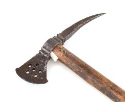 Csákánybalta. cca 1600. 77 cm