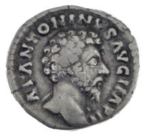 Római Birodalom / Róma / Marcus Aurelius 162-163. Denarius Ag (2,85g) T:XF,VF Roman Empire / Rome / Marcus Aurelius 162-163. Denarius Ag "IMP M ANTONINVS AVG / CONCORD AVG TR P XVII - COS III" (2,85g) C:XF,VF RIC III 59