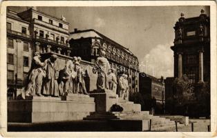 Budapest V. Kossuth Lajos szobor (kopott sarkak / worn corners)