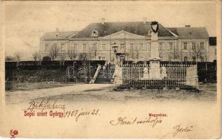 1907 Sepsiszentgyörgy, Sfantu Gheorghe; megyeház, 1848-as szabadságharc hősi emlékoszlopa / county hall, 1848-49 Hungarian Revolution Heroes monument, obelisk (EK)