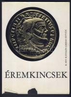 4db klf katalógus, illetve szakirodalom, benne 2db magyar és 2db külföldi, utóbbiban Reinfeld-féle A...