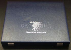 Éremtartó kazetta, 18 férőhellyel, klf méret