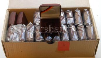 20db vadonatúj díszdoboz, eredeti csomagolásban, 27,5mm átmérőjű érmékhez! Új ár töredékéért kikiáltva, alkalmi vétel!