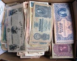 Óriási hagyaték tétel 1852-től, benne Kossuth-bankó, korona (593db), pengő (1676db), V.H. (116db), forint (19db), Osztrák-Magyar Bank (4db), összesen 2408db! T:vegyes