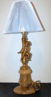 Barokk stílusú puttós asztali lámpa, szép és működőképes állapotban, 60cm-es magassággal illetve teljesen új ernyővel