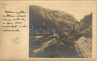 1911 Rév, Körösrév, Vad, Vadu Crisului; Zichy-barlang, A barlangból kifolyó patak vízesése / waterfall near the cave. photo (fl)