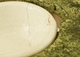 Bidé tál, nyilvánosházi bidé, festett fa, fajansz betéttel, korának megfelelő sérülésekkel, 1880 kör...