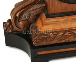 Sasos felesütős asztali óra, mechanikus, nincs kipróbálva, kis sérülésekkel, 1880 körül, m: 57 cm