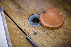 1930 körül, iskolapad, állítható ülőkévek, korának megfelelő állapotban, 92x68x90 cm / A tétel a Göd...