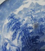 1880 körül, vízöblítéses, régi WC, Defti fajansszal, kopásokkal, 65x110x46 cm / A tétel a Gödöllői K...