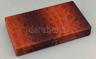 Ezüst (Ag) nyelű 2db villa és 2 db kés, dobozában, jelzett: Löfkovits és Társa Debrecen, korának meg...