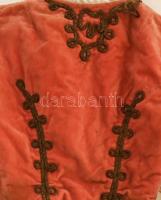 Gyermeklány díszmagyar ruhadarab, 1880 körül, korának megfelelő állapotban.

A tétel a Gödöllői Ki...