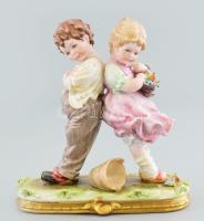 Német porcelán figura, gyerekek, kis lepattanásokkal, jelzett, m: 16 cm
