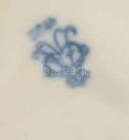 Német porcelán figura, padon ülők, kopott, kis sérülésekkel, jelzett, m: 14 cm