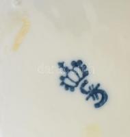 Német porcelán figura, nő virágkosárral, kopott, kis sérülésekkel, jelzett, m: 17 cm