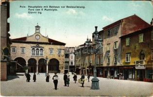 Pola, Pula; Hauptplatz mit Rathaus vor Restaurierung. Foro con il Municipio. Glavni trg. / town hall before restoration, litho (worn corners)