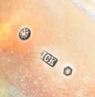 Ezüst tálca. Jelzett, mesterjegyes 661 g, d: 28 cm