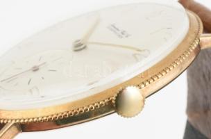 IWC 14K arany kézi felhúzós férfi karóra. Jelzett, hibátlan számlappal, bőr szíjjal 33 mm