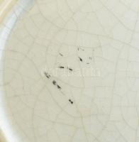 Hollóházi mázas fajansz porcelán dísztányér. Kézzel festett, jelzett, kopásokkal d: 24 cm