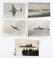 cca 1950-1960 A Brit Királyi Légierő és Haditengerészet vadászgépei és hadihajói, 5 db sajtófotó, a hátoldalon feliratozva, 20x15 cm / British Royal Airforce and Navy fighter jets and battleships, 5 press photos