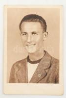 Mészáros József (1923-1997), a Ferencváros labdarúgójának fotó és képeslaphagyatéka, közte képeslapo...