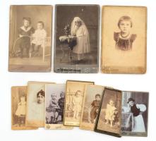 cca 1890-1910 Gyerekportrék, 10 db keményhátú fotó (kabinetfotó, vizitkártya), vegyes állapotban, 10x6 cm és 16,5x11 cm között