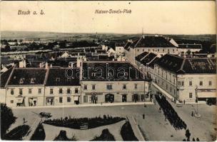 1910 Lajtabruck, Bruck an der Leitha; József császár tér, Josef Zimmer, Carl Ibel üzlete. Marie Huber kiadása / Kaiser Josefs-Platz / square, shops (r)