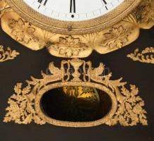 1850 körül, aranyozott keretóra, negyedütős, nincs kipróbálva, szép állapotban. 54x46 cm