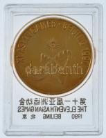 Kína 1990. "XI. Ázsiai Játékok - Peking" aranyozott fém emlékérem eredeti műanyag tokban (...