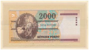 2000. 2000Ft "Millenium" "MM 0361130" bontaott díszcsomagolásban, ragasztva T:I ...