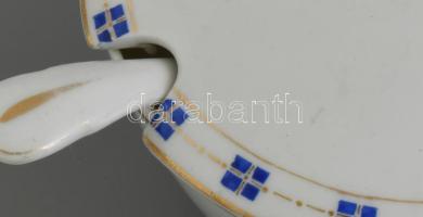 Kossuch János Royal Austria porcelán mártásos tál. Kézzel festett jelzett, kopással. d: 17 cm + kaná...