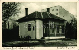 Debrecen, Svetits leánybevelő intézet, játszótér és pavillon