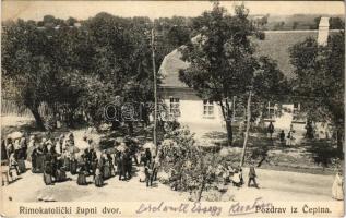 1915 Csepin, Cepin (Eszék, Osijek); Rimokatolicki zupni dvor / Roman Catholic parish court, procession / Karolikus plébánia udvara és ünnepség (EK)
