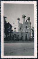 cca 1940 A kolozsvári zsinagóga fotója, feliratozva a hátoldalán, 11x7 cm