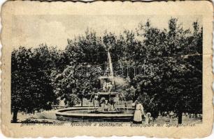 1918 Brassó, Kronstadt, Brasov; Rezső park a szökőkúttal. Benkő Ignác kiadása / Rudolfspark mit Springbrunnen / park, fountain (fa)