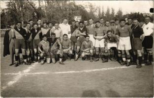 1932 Kolozsvár, Cluj; Bocskay (Bocskai FC, Debrecen) - Kolozsvár válogatott 1:0. Focisták csoportképe, labdarúgás / group of Romanian and Hungarian football players after the match. photo (EK)
