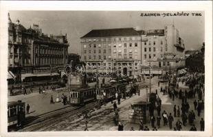 Zagreb, Zágráb; Jelacicev trg / Jellasics tér és szobor, villamosok, üzletek / square, monument, tram, shops, Philips Radio. photo