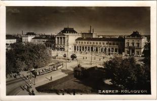 Zagreb, Zágráb; Kolodvor / vasútállomás, villamos / railway station, tram. photo (EK)